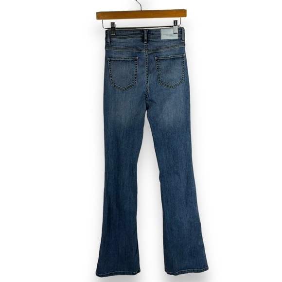 Zara High Rise Buttoned Flare Denim Jeans, Medium Wash, Size 2 - Picture 11 of 11